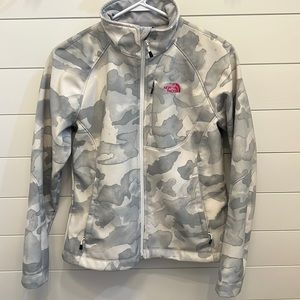 North Face jacket size M